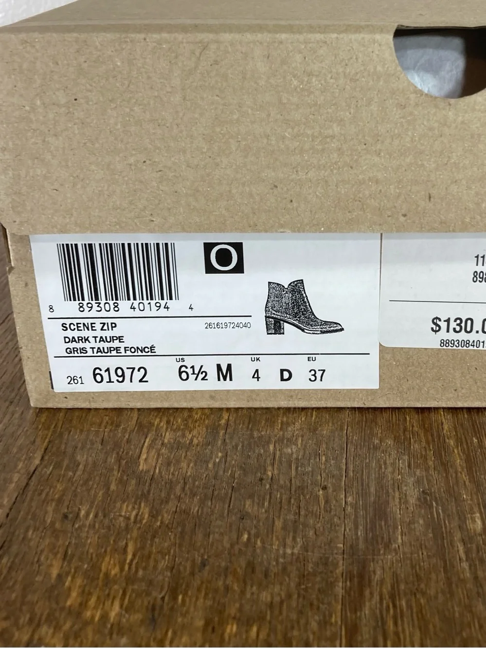 NWB Clarks Scene Zip Ankle Boot Women’s Size 6.5M Dk Taupe